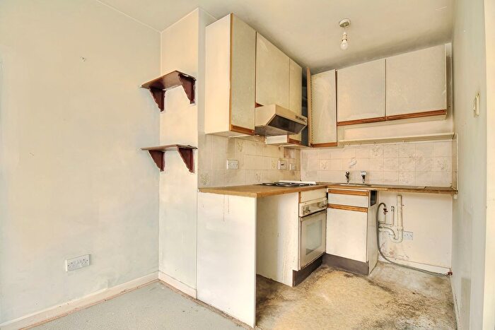 1 Bedroom Flat For Sale In Marie Davis Court, Reading, RG1