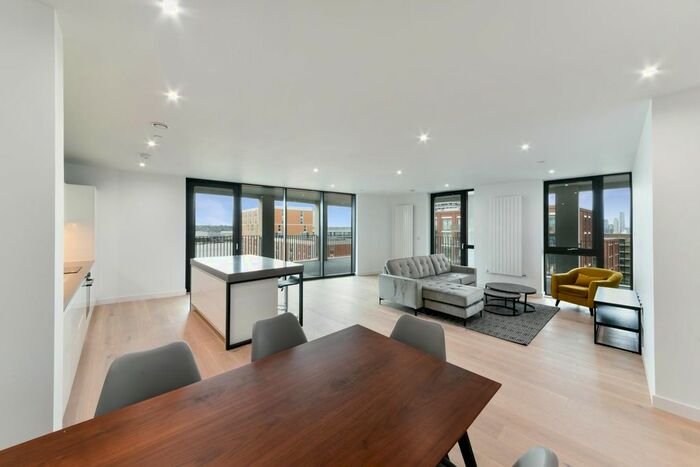 3 Bedroom Flat For Sale In Pinnacle House, Royal Wharf, E16