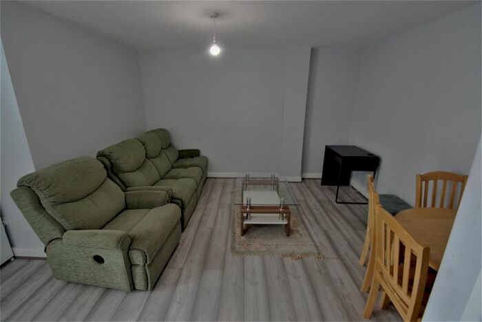 5 Bedroom Terraced House To Rent In Langwood Close, Coventry, CV4