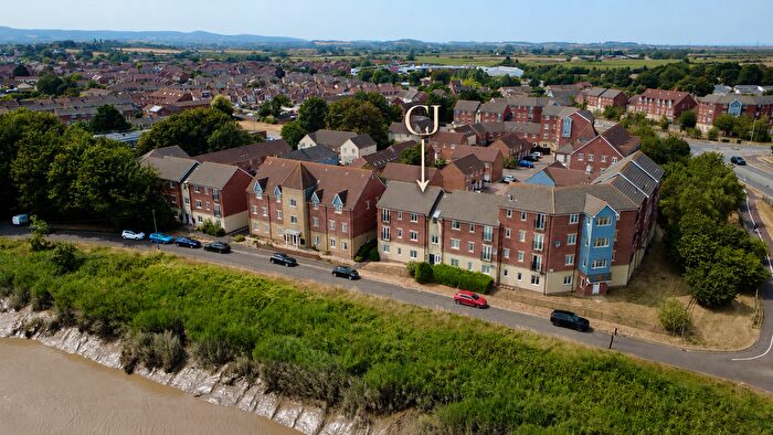 2 Bedroom Flat For Sale In Riverside Close, Bridgwater, TA6