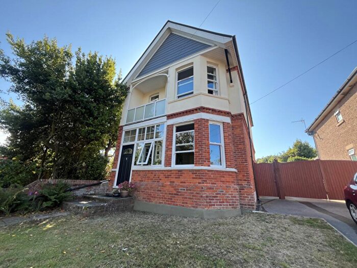 4 Bedroom Detached House To Rent In Detached House – Weymouth, DT3