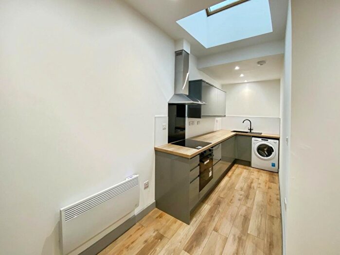 1 Bedroom Flat To Rent In Lendal, York, YO1