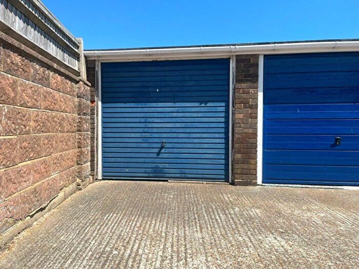 Garage / Parking To Rent In St Roberts Lodge, Sompting Road, Lancing, BN15