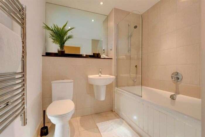 3 Bedroom Flat To Rent In Maida Vale, London, W9
