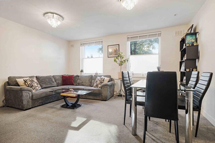 2 Bedroom Flat To Rent In Gloucester Place, London, W1U