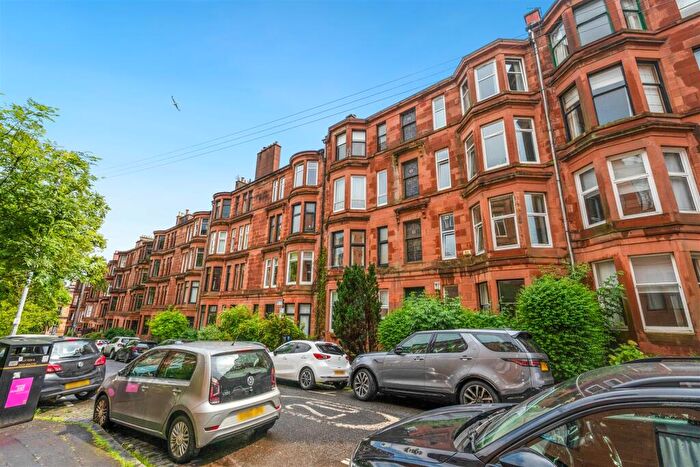 2 Bedroom Flat For Sale In / Caird Drive, Partickhill, G11