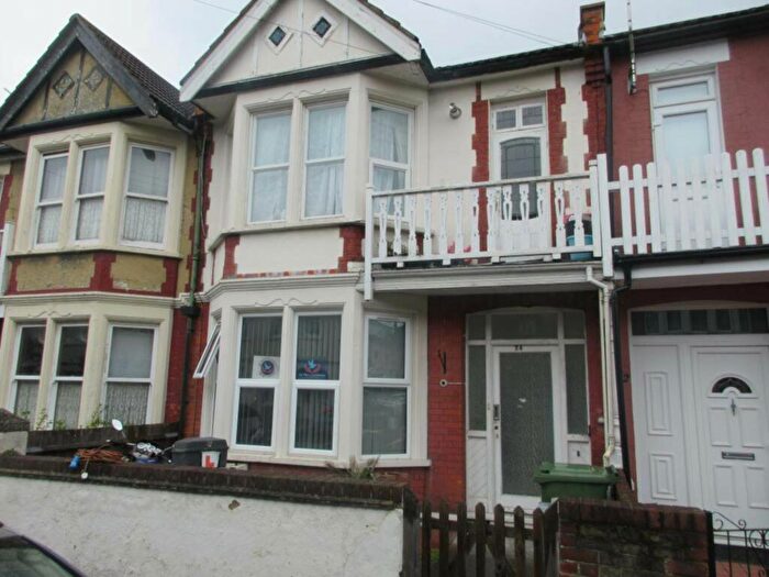 1 Bedroom Flat To Rent In GfF Hildaville Drive, Westcliff On Sea, SS0