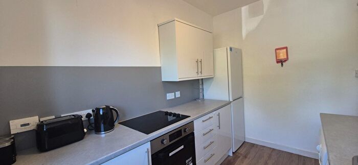 3 Bedroom Flat To Rent In Craigievar Crescent, Aberdeen, AB10