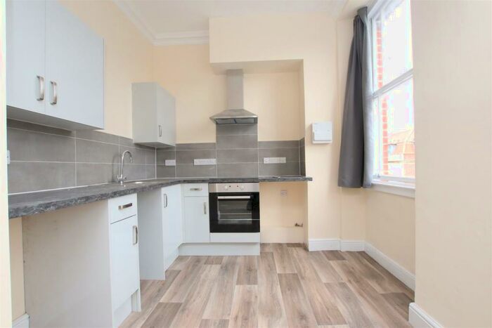 1 Bedroom Flat To Rent In Brunswick Square, Bristol, BS1
