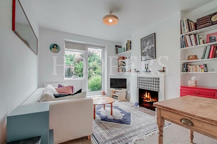 2 Bedroom Flat For Sale In Chapter Road, London, NW2