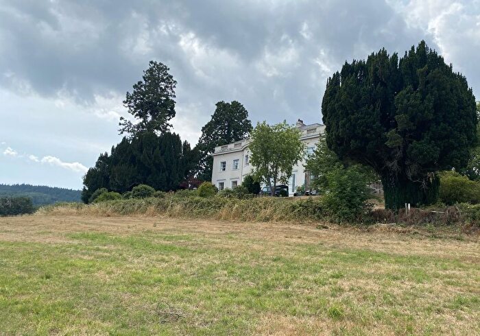 2 Bedroom Flat For Sale In Flat Trehill House, Exeter, Kenn, Devon, EX6
