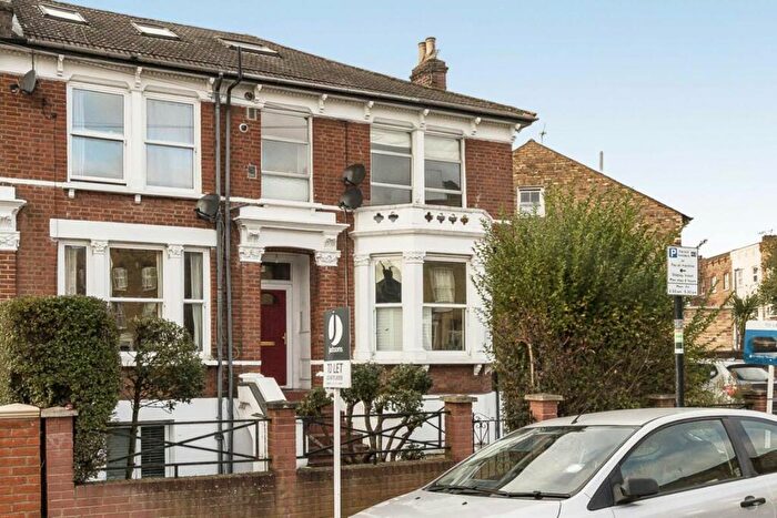 1 Bedroom Flat To Rent In Cornford Grove, Balham, SW12