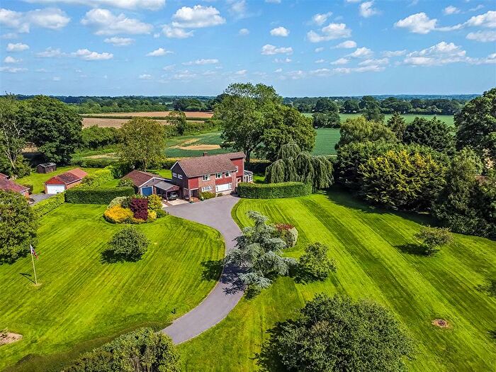 5 Bedroom Detached House For Sale In Upham Street, Upham, Southampton, SO32