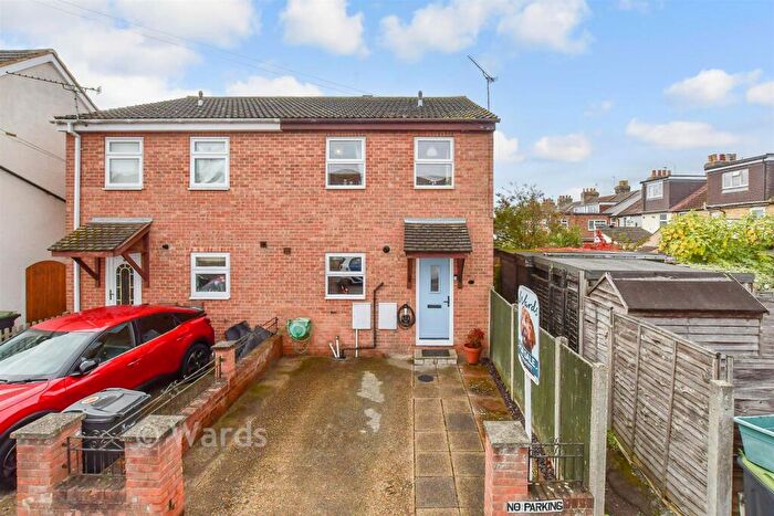 3 Bedroom Semi Detached House For Sale In Alma Road, Eccles, Aylesford, Kent, ME20