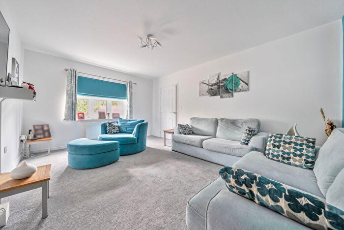 4 Bedroom Detached House For Sale In Silks Way, Andover, SP11