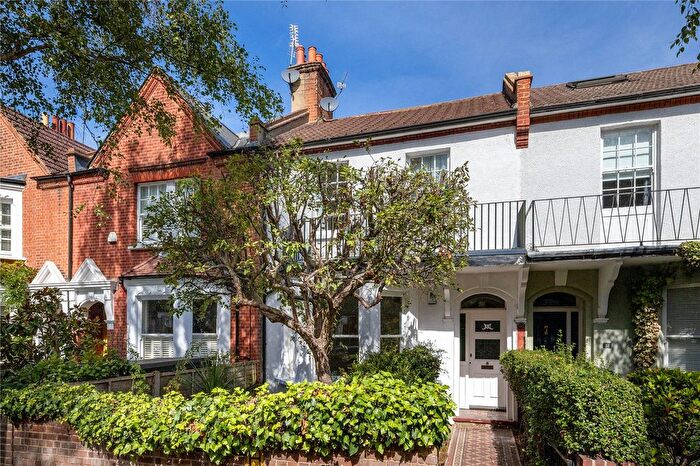 1 Bedroom Flat For Sale In Sidney Road, St Margarets, TW1