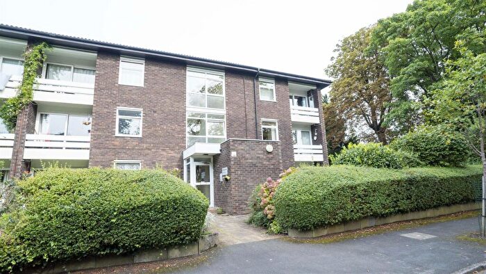 2 Bedroom Apartment To Rent In Grove Park, Sale, M33