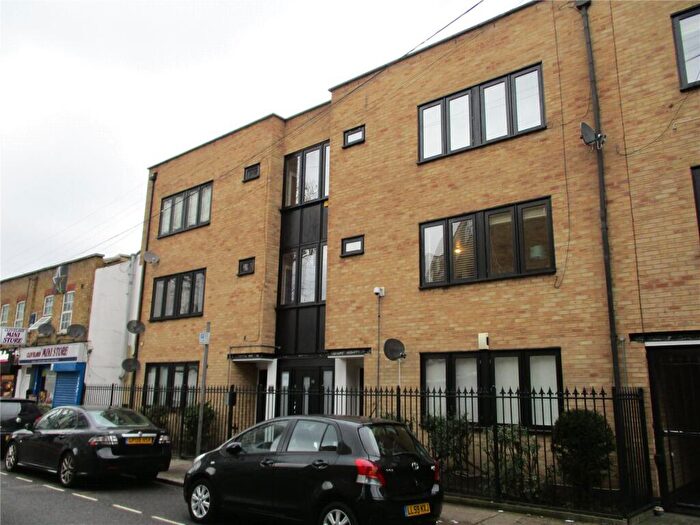 2 Bedroom Apartment To Rent In Cleveland Way, London, E1