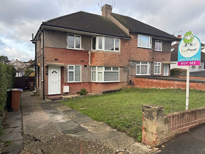 2 Bedroom Maisonette For Sale In Castleton Avenue, Bexleyheath, Kent, DA7