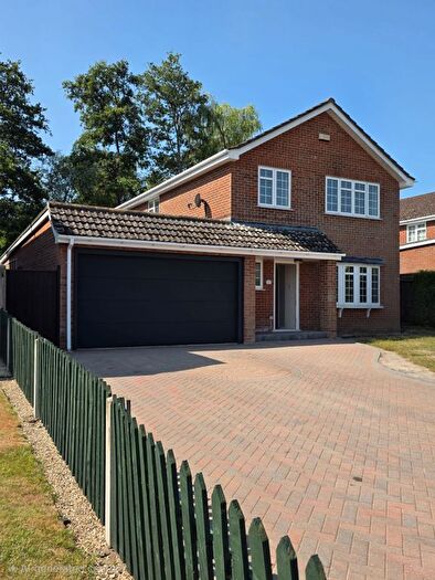 4 Bedroom Detached House To Rent In Wimborne, BH21