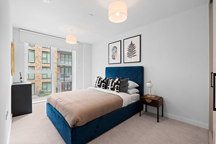 1 Bedroom Flat For Sale In Samara Drive, Southall, UB1