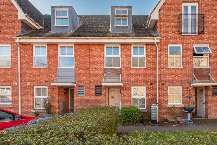 3 Bedroom Town House For Sale In Linton Close, Eaton Socon, St. Neots, Cambridgeshire, PE19