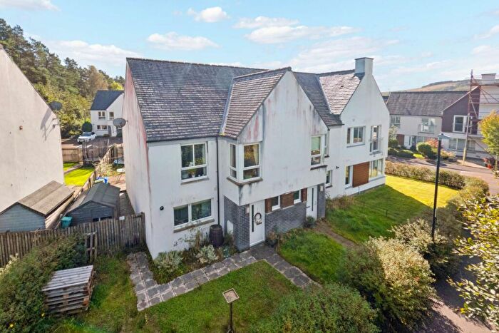 3 Bedroom Semi-Detached House For Sale In Robertson Way, Callander, FK17