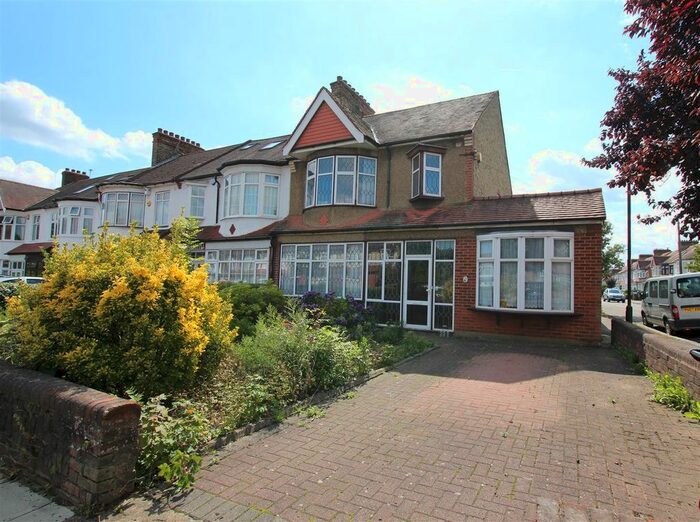 Houses for sale & to rent in EN1 2QG, Abbey Road, Bush Hill Park Enfield