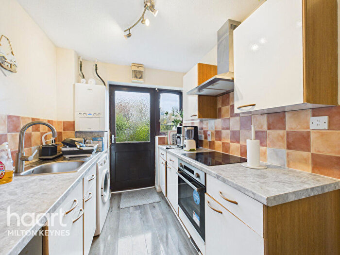 3 Bedroom Semi-Detached House For Sale In Rillington Gardens, Emerson Valley, MK4