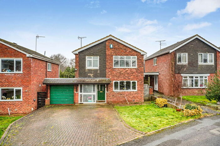 4 Bedroom Detached House For Sale In Martyns Way, Weedon, Northampton, NN7