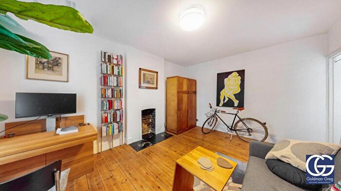 1 Bedroom Apartment To Rent In Stepney Green, London, E1