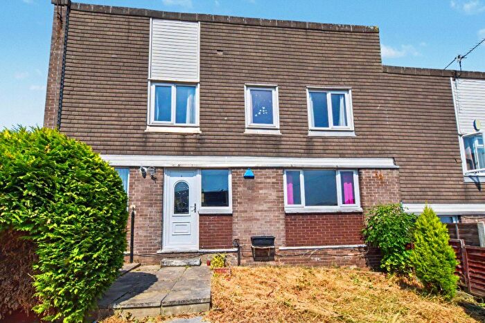 3 Bedroom Town House For Sale In Bawn Gardens, Leeds, West Yorkshire, LS12