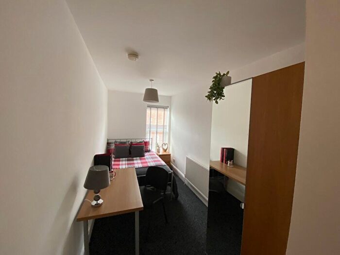 3 Bedroom House To Rent In Cross Street, Lincoln, LN5