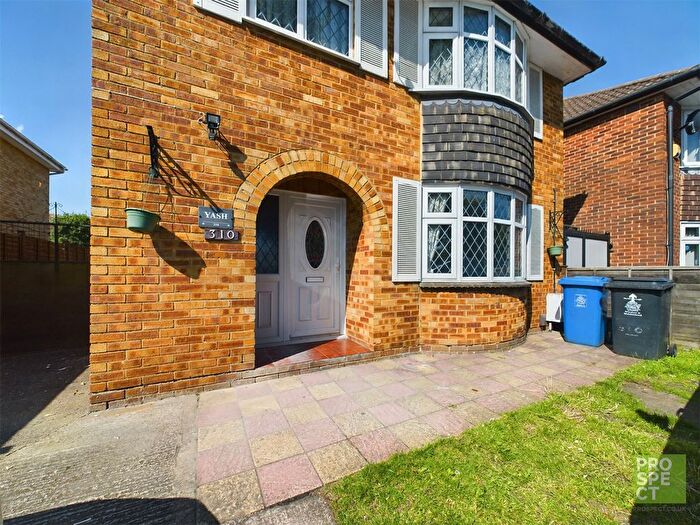 4 Bedroom Detached House To Rent In Dedworth Road, Windsor, Berkshire, SL4