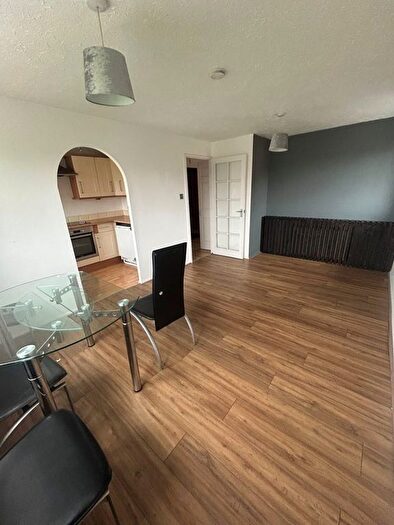 2 Bedroom Flat To Rent In Lewes Close, Grays, Essex, RM17
