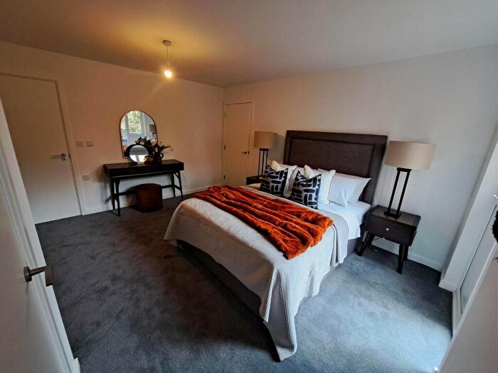 2 Bedroom Apartment To Rent In Queensway, Southampton, Hampshire, SO14