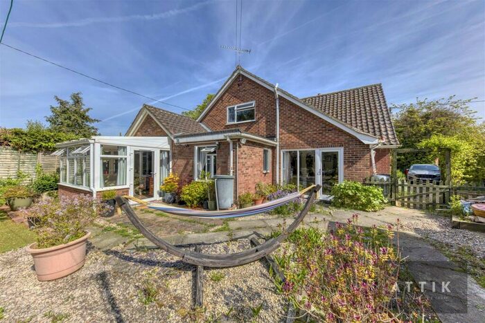 5 Bedroom Chalet For Sale In Prince Of Wales Road, Upton, NR13
