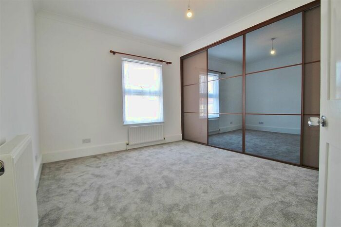 1 Bedroom Flat To Rent In Cambridge Road, Hounslow, TW4