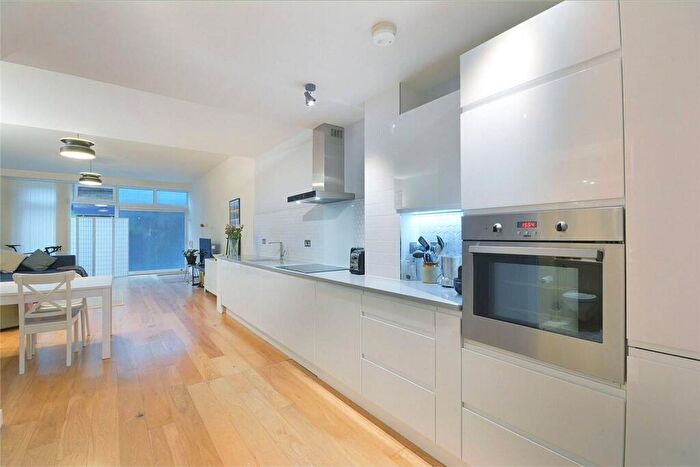 1 Bedroom Flat To Rent In Steedman Street, Elephant And Castle, London, SE17