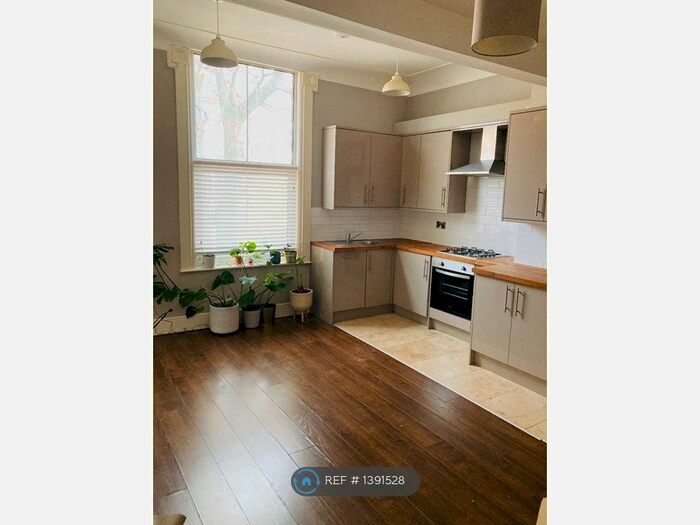 1 Bedroom Flat To Rent In Waverley Rd, Liverpool, L17