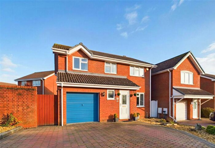 4 Bedroom Detached House For Sale In Springvale Avenue, Bournemouth, BH7