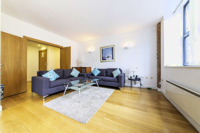 2 Bedroom Apartment To Rent In Crispin Street, London, E1