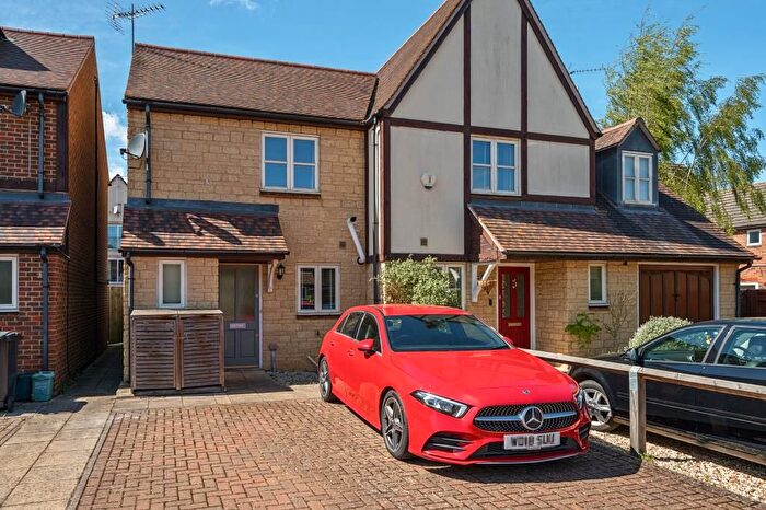 2 Bedroom Semi-Detached House For Sale In Abingdon, Oxfordshire, OX14