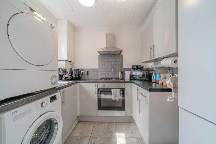 4 Bedroom Terraced House To Rent In Dewsbury Road, Liverpool, L4