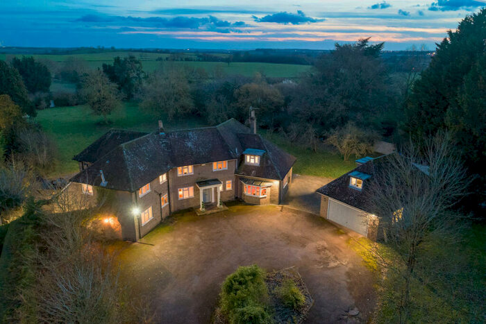 5 Bedroom Detached House For Sale In Radford Semele, Leamington Spa, Warwickshire, CV31