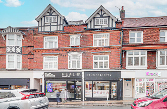 2 Bedroom Flat For Sale In Chequer Street, St Albans, AL1