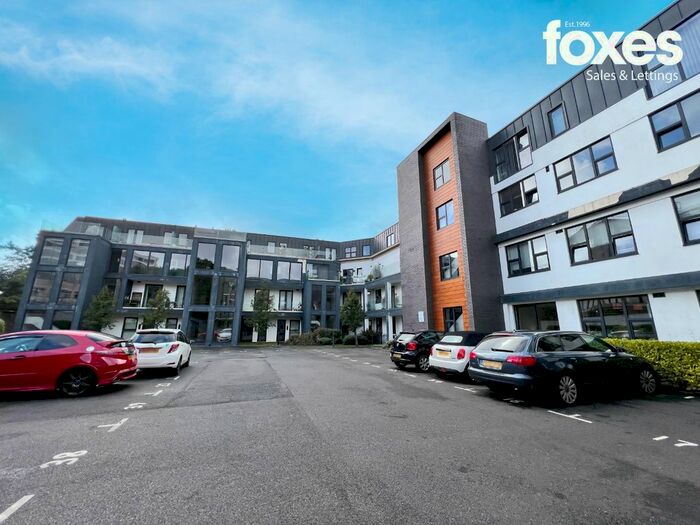 2 Bedroom Flat To Rent In The Metropolitan, Sandbanks Road, Poole, BH15