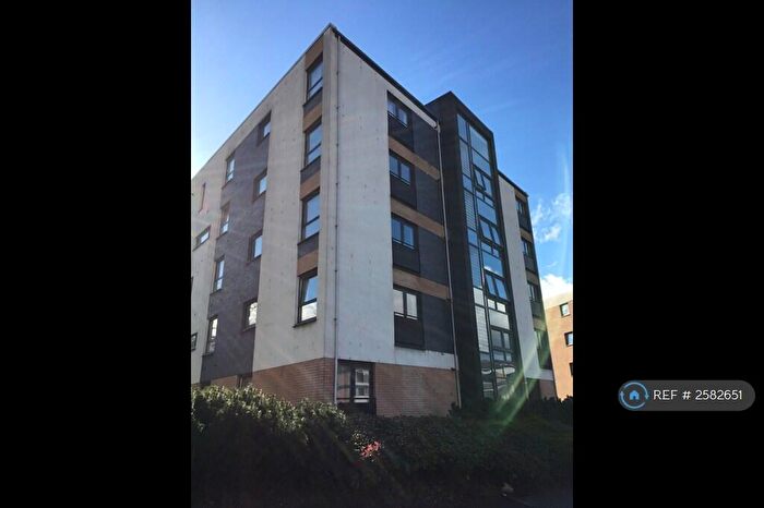 2 Bedroom Flat To Rent In Firpark Close, Glasgow, G31