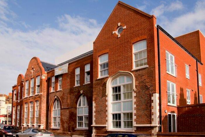 1 Bedroom Flat To Rent In - Trinity Square, Margate, CT9