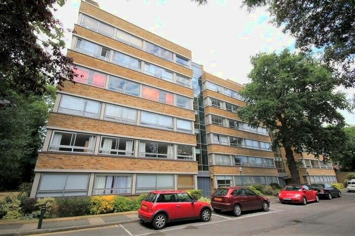 2 Bedroom Flat To Rent In Holly Tree Close, Wimbledon, SW19
